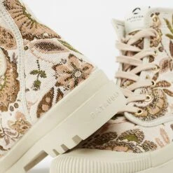 Pataugas AUTHENTIQUE M/FL F4H BEIGE 13 Pataugas AUTHENTIQUE M/FL F4H BEIGE -Pataugas OGMFLF4H628180150 BEIGE Detail